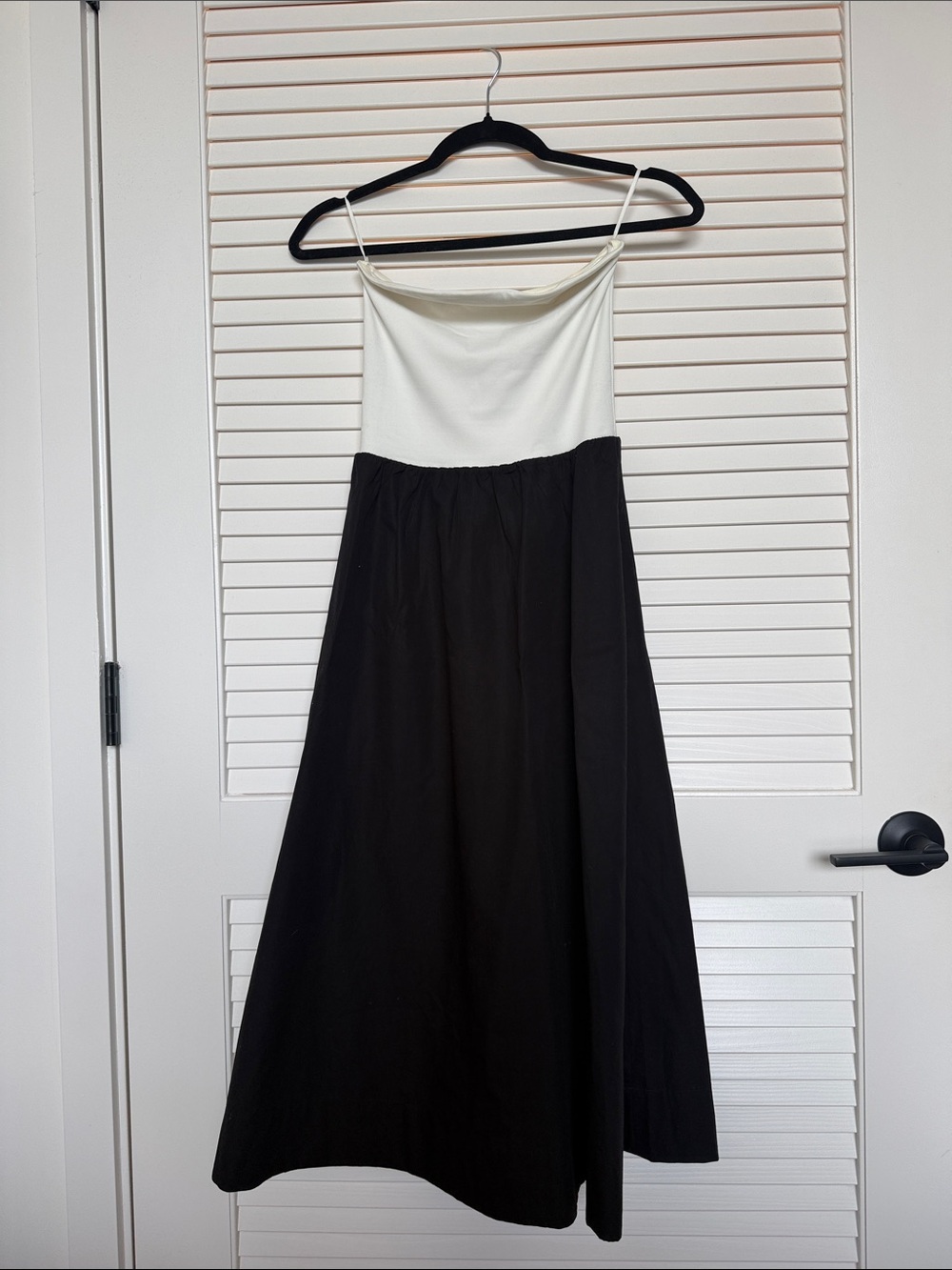 Aritzia Babaton Fluid Poplin Dress